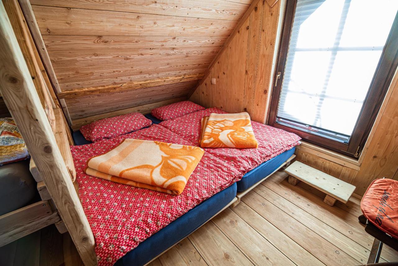 & Glamping Ex Cvet Gora Couette-café 3*